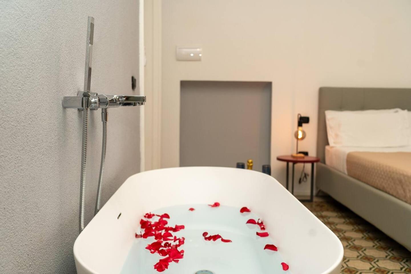 La Piazza Suite Napoli Dış mekan fotoğraf