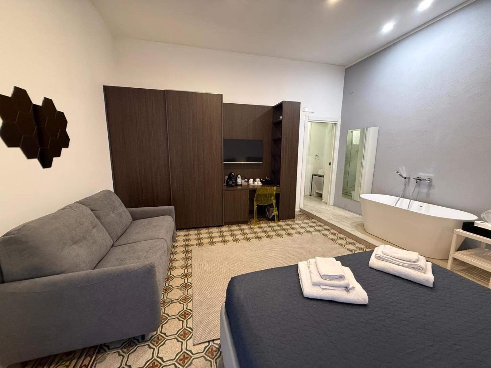 La Piazza Suite Napoli Dış mekan fotoğraf